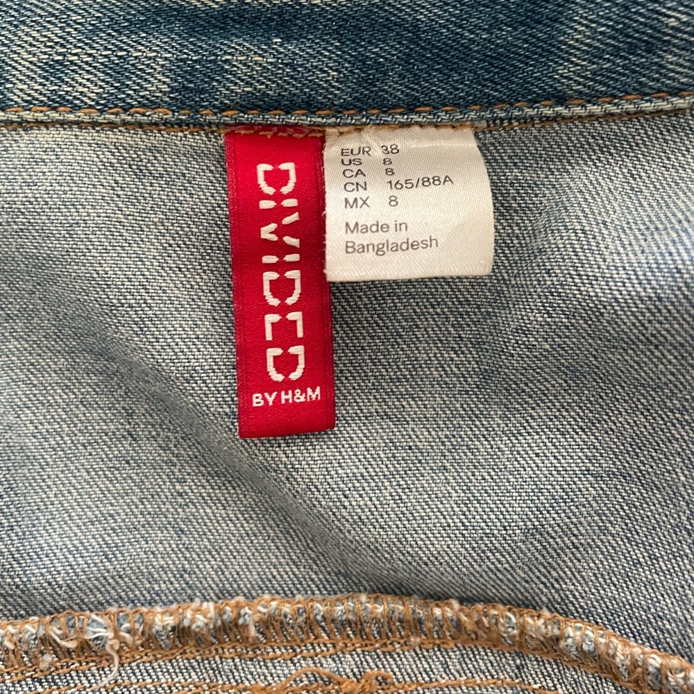 Cropped style- stretch jean jacket